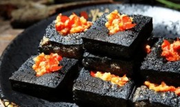 博主爆料臭豆腐视频,臭豆腐制作全过程，揭秘街头美食背后的秘密